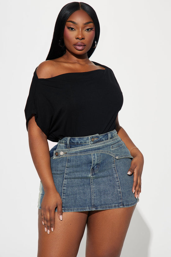 Eva Effortless One Shoulder Top - Black.