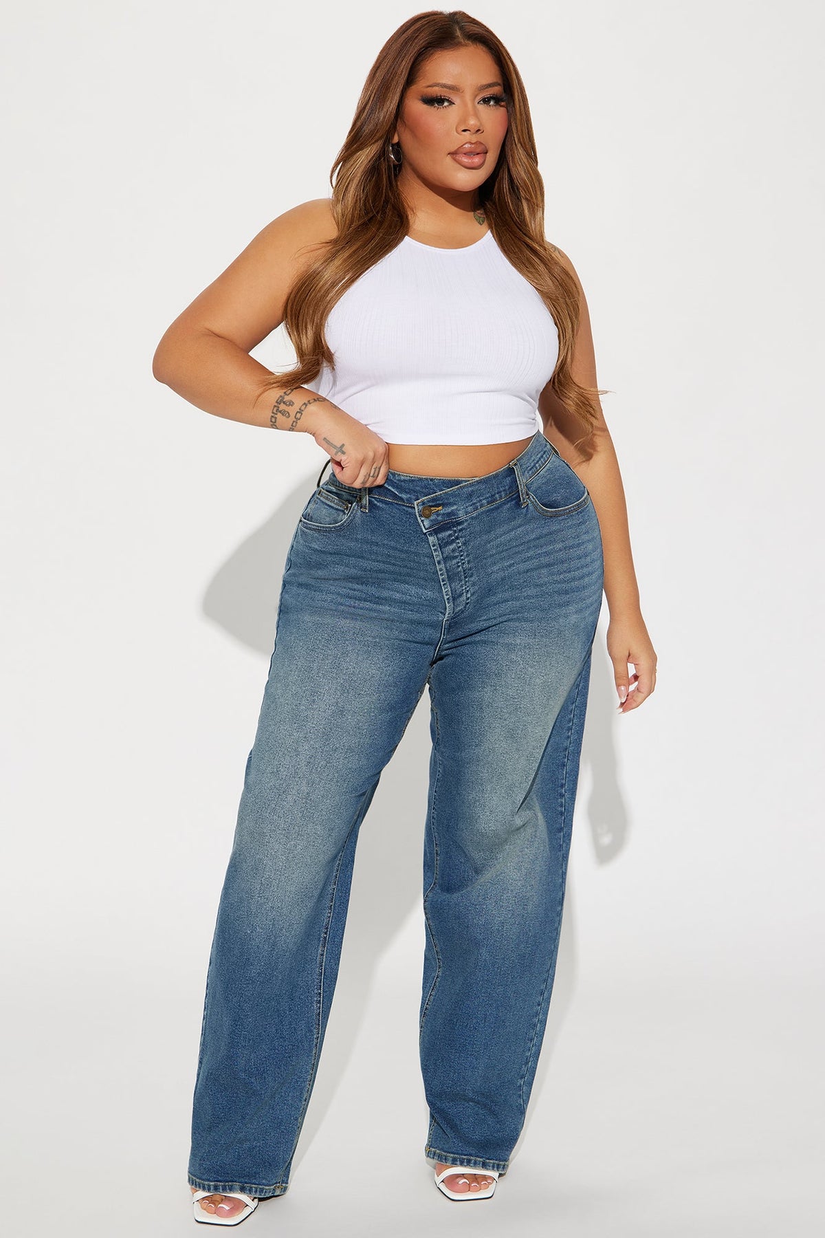 In Sync Stretch Crossover Straight Leg Jeans - Dark Wash.