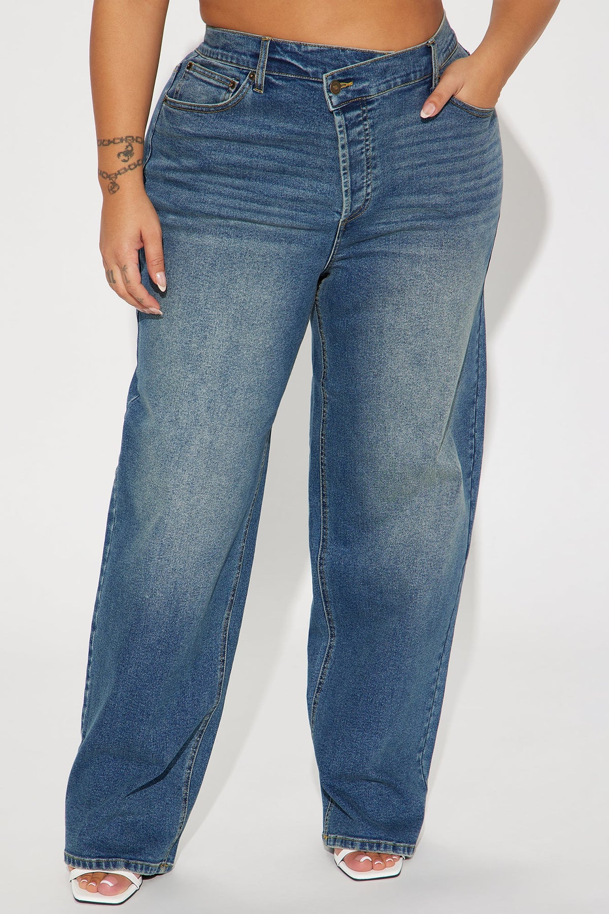 In Sync Stretch Crossover Straight Leg Jeans - Dark Wash.