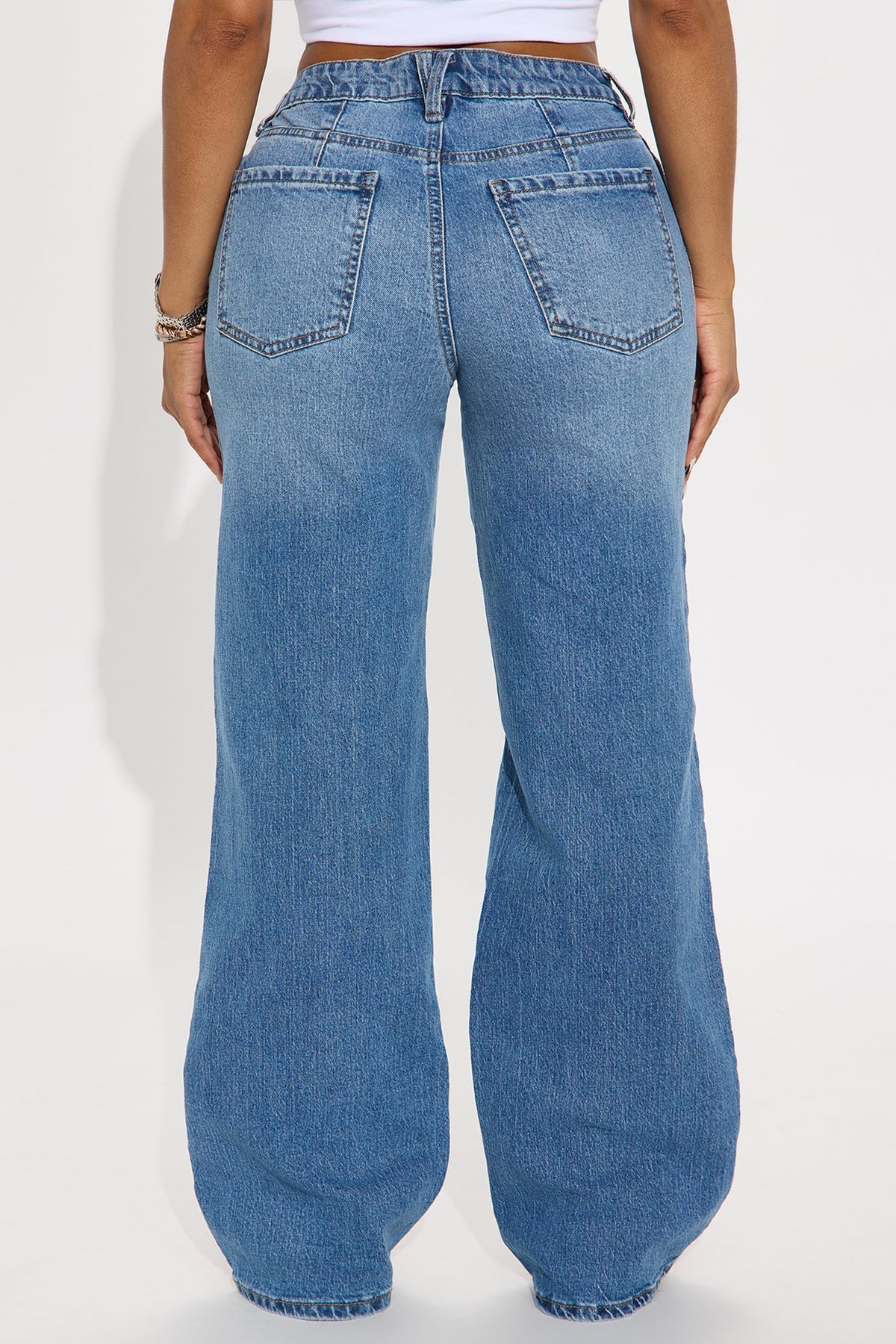 Never Changing Wide Leg Jeans - Medium Wash.