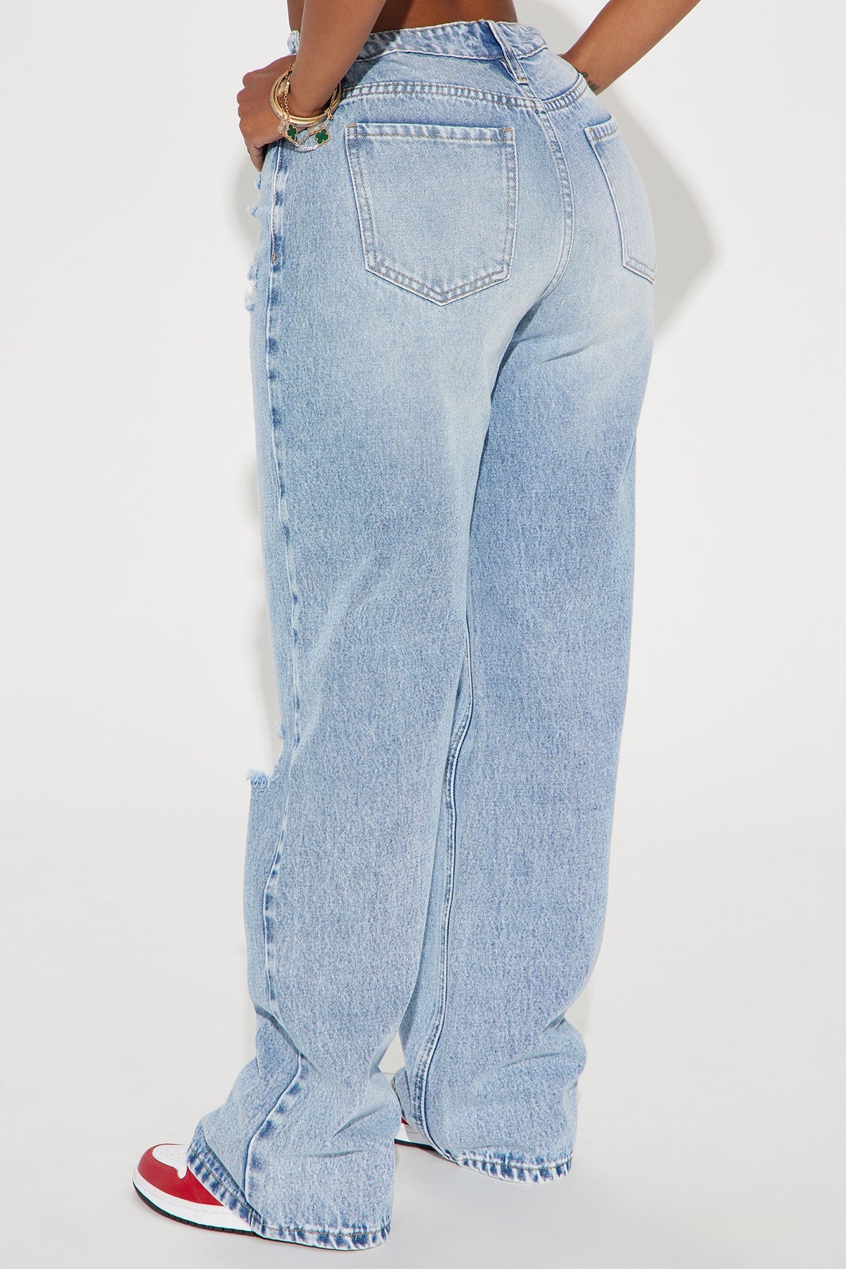 Wondering Why Ripped Straight Leg Jeans - Medium Wash.