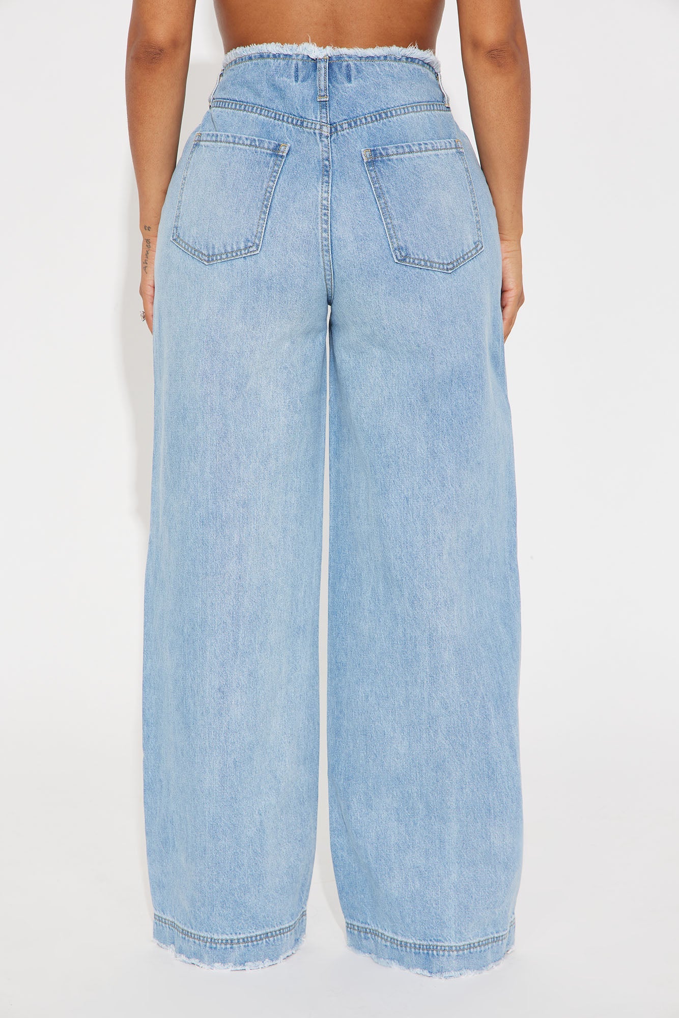 Pantalón De Mezclilla In Your Dreams Cut Off Waistband Baggy - Deslavado Medio.