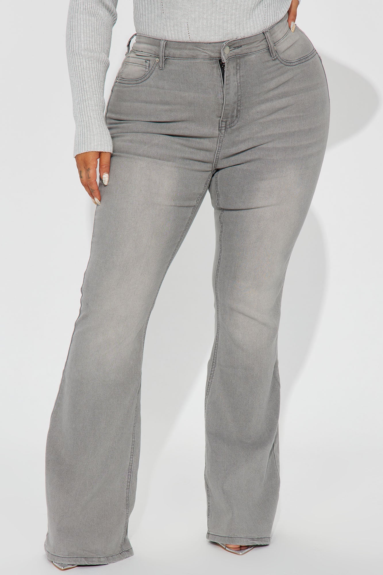 Pantalón De Mezclilla Acampanado Con Stretch Audrey Booty Lifting - Gris.