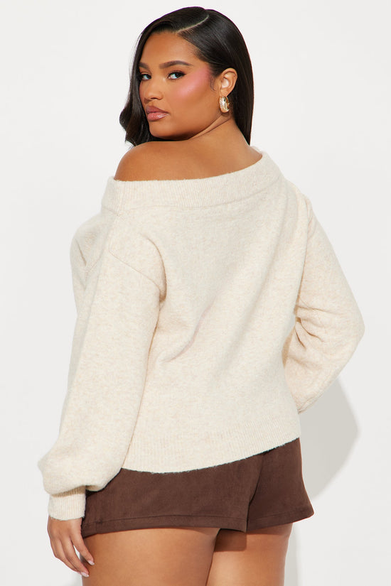 Dany Off Shoulder Sweater - Cream.