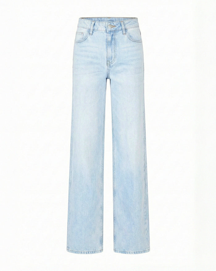 BBL Magic Shyana jeans with a mid-rise fit