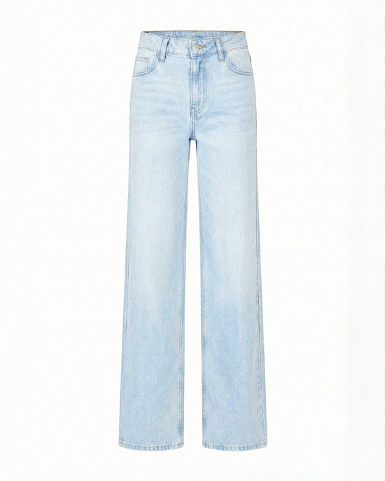 BBL Magic Shyana jeans with a mid-rise fit