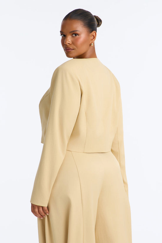 Saco Parris Cropped Frog Closure Trim - Miel.