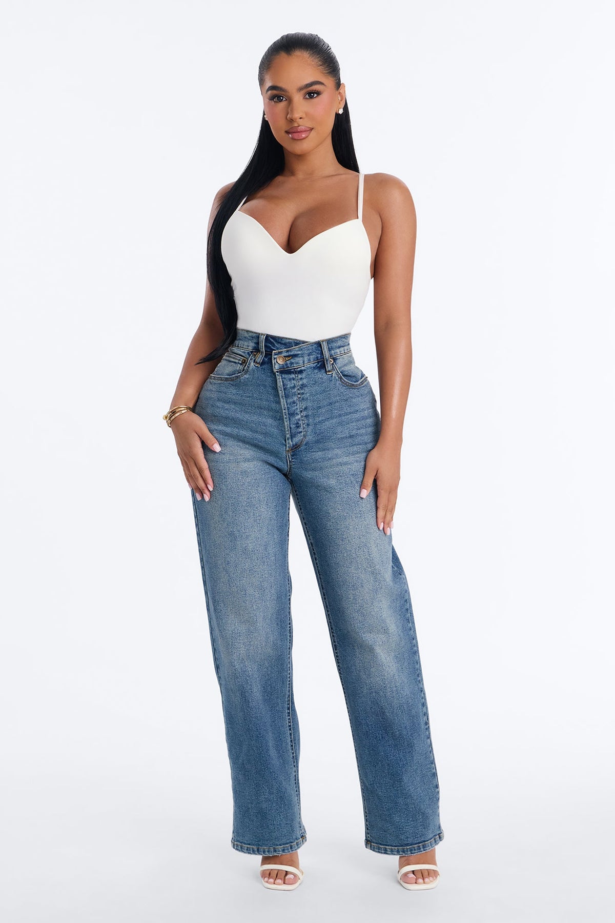 Petite In Sync Stretch Crossover Straight Leg Jeans - Dark Wash.