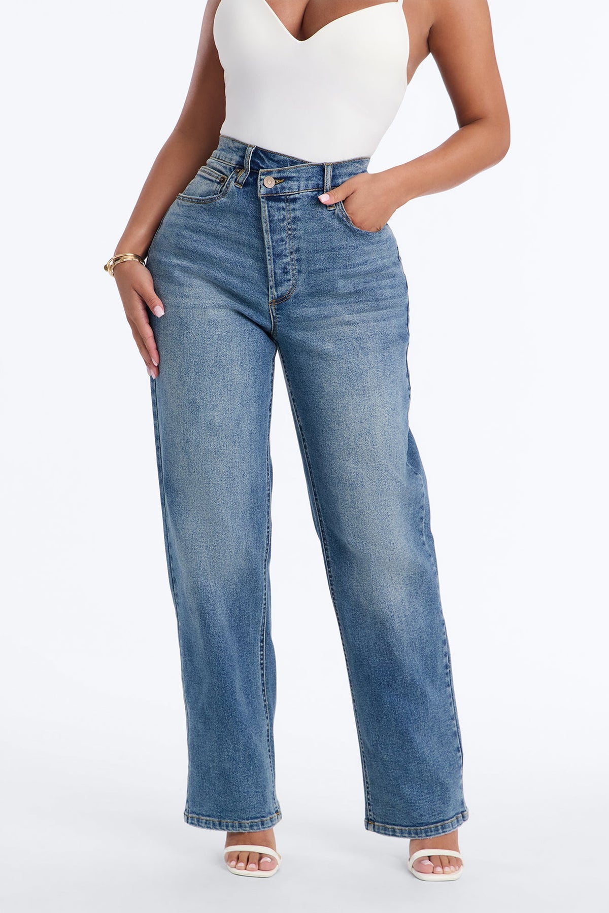 Petite In Sync Stretch Crossover Straight Leg Jeans - Dark Wash.
